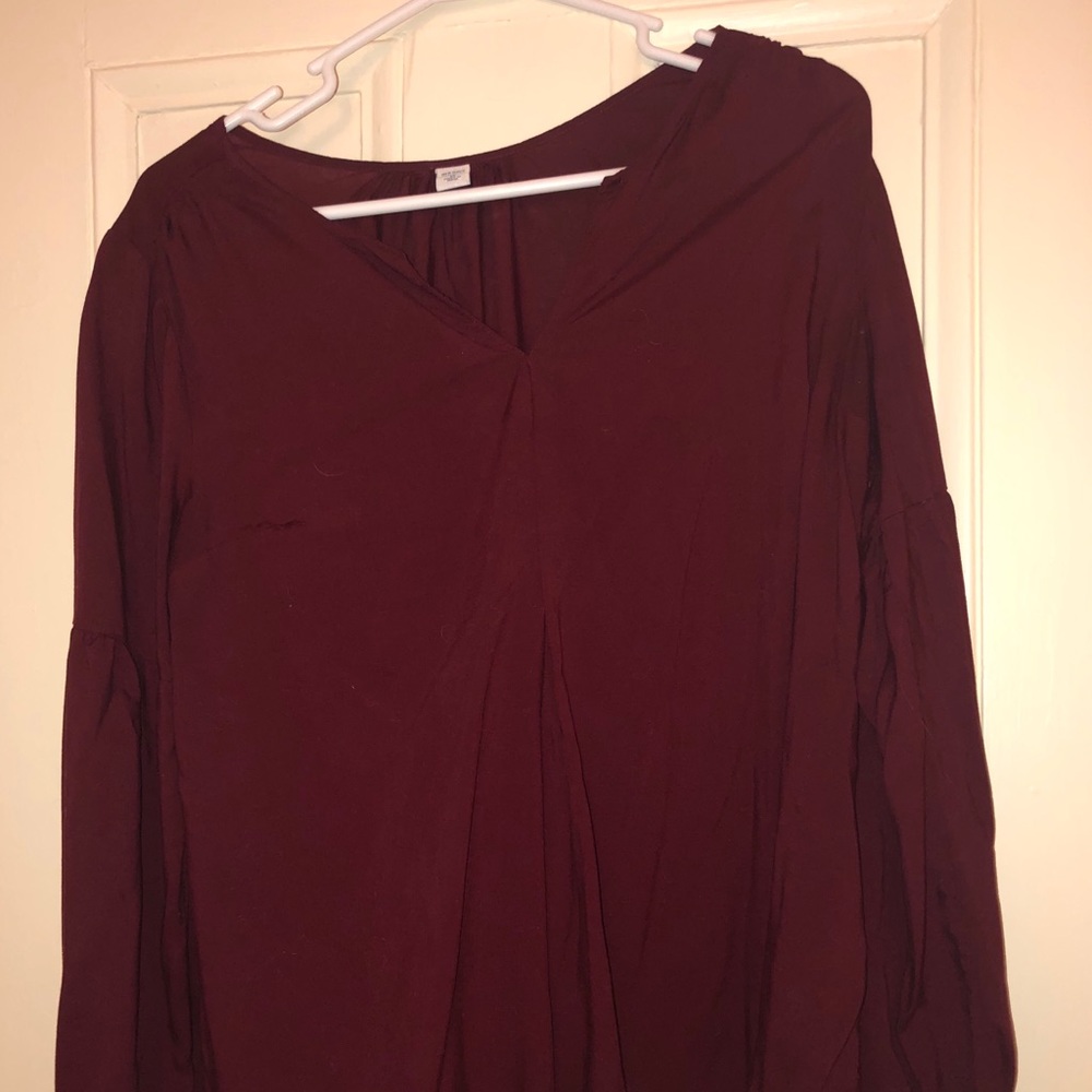 Old Navy Maternity.  Poet sleeve. Med.  worn once